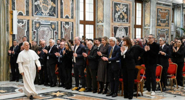 Papa Lav ugostio holivudske zvijezde u Vatikanu
