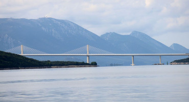Više od dvije godine Pelješkog mosta: Je li Neum izgubio tranzit, a dobio pravu turističku publiku?