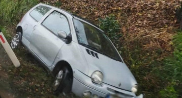 Vozilo sletjelo s ceste u Grudama