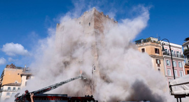 Radnik umro nakon urušavanja kule u Rimu