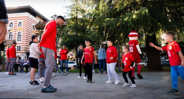 Nogometaši Veleža družili se s najmlađim navijačima