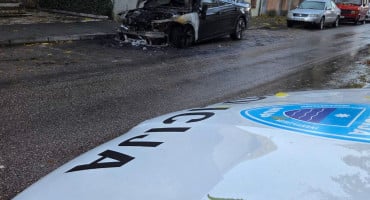 Oglasio se MUP HNŽ: Rasvijetljen slučaj paljenja službenog vozila Grada Mostara