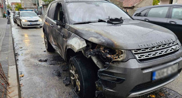 Automobil planuo u Mostaru, uzrok požara još nije poznat