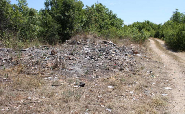 Stolac i dalje odbija ukloniti otpad kod Radimlje i Badnja, inspekcijski nalozi bez učinka