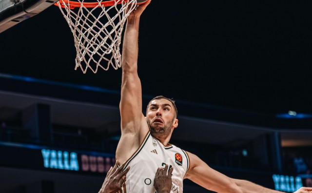 Košarkaš iz BiH sjajno zakucao preko igrača Crvene zvezde