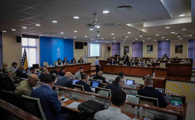 Klub vijećnika Koalicije za Mostar osudio paljevinu automobila gradonačelnika Kordića