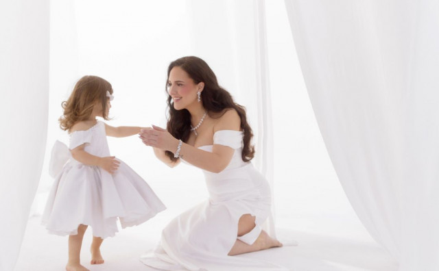 U emotivnom spotu Lana prvi put pokazala svoju kćer i prizore borbe kroz koje je prošla u najtežim danima