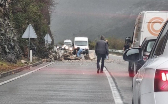 Veliki odron na cesti između Mostara i Jablanice