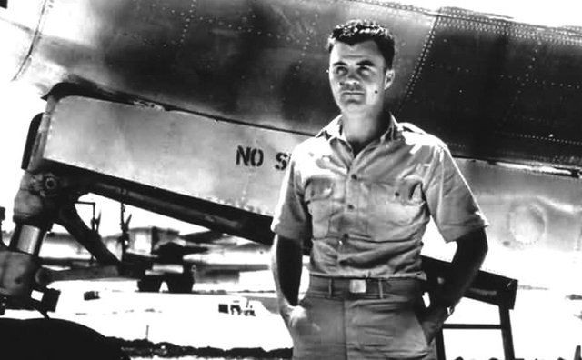 Ovaj pilot je bacio atomsku bombu na Hirošimu, na kraju života nije želio ni grob ni sprovod