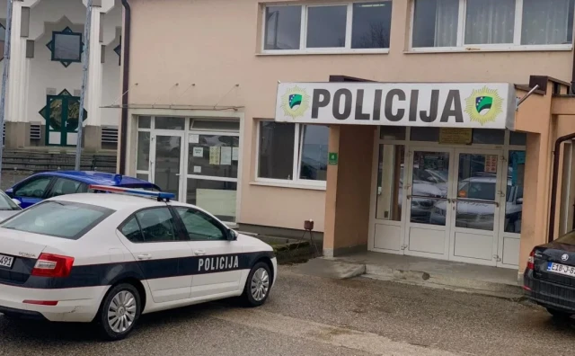 Muškarac umro u policijskoj stanici dan nakon što je prijavljen za nasilje u obitelji