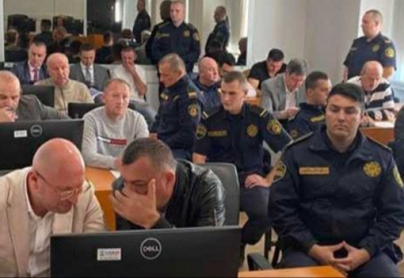 Produžen pritvor policajcima koji su podvodili maloljetnice u Tuzli