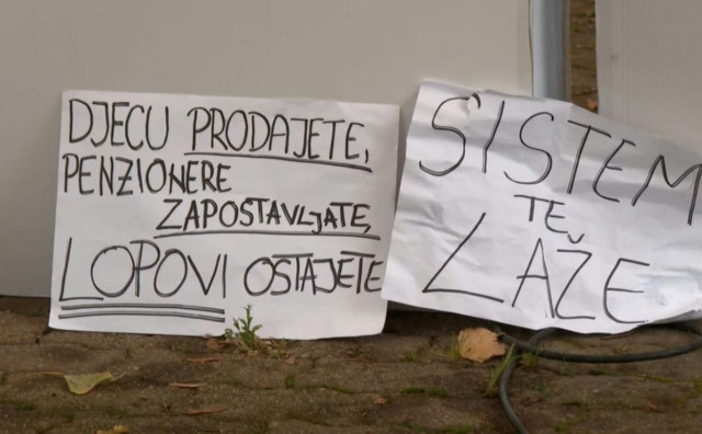 Prosvjed u Tuzli: 'Djecu nam siluju, umirovljenike ubijaju'