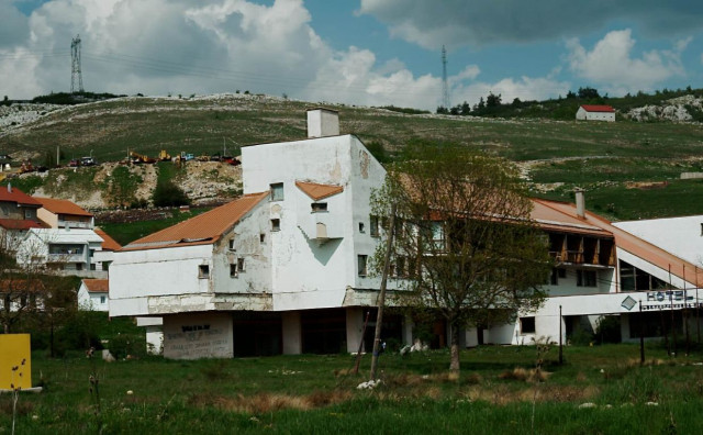 Dvije i pol godine zatvora za ratni zločin u Gacku