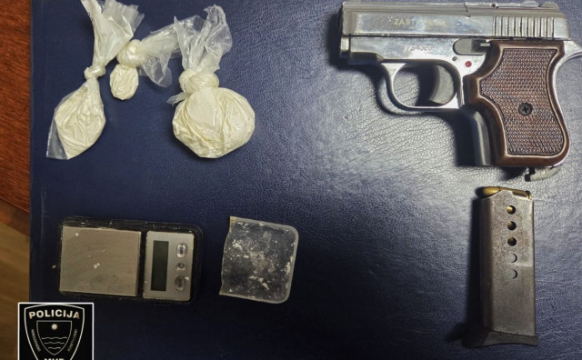 Uhićen 28-godišnjak u Mostaru, policiji predao drogu i pištolj