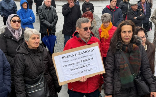 Umirovljenici prosvjed u Tuzli
