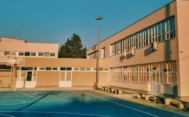 Mostar: Glasine o oružju i popisu učenika u V. osnovnoj školi bile lažne, policija i škola demantirali navode