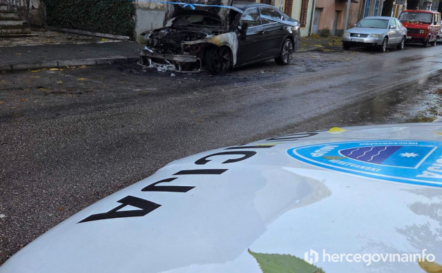 Oglasio se MUP HNŽ: Rasvijetljen slučaj paljenja službenog vozila Grada Mostara