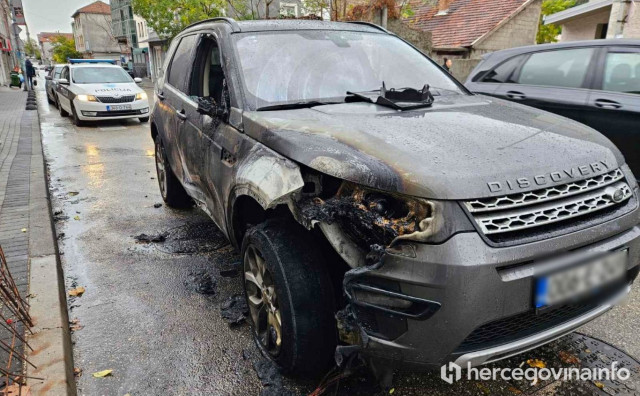 Automobil planuo u Mostaru, uzrok požara još nije poznat