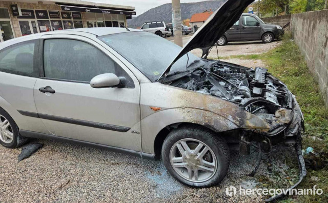 Mostar: Izgorio automobil na Kočinama