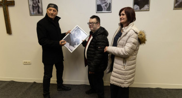 Humanitarna izložba Stephana Lupina otvorena u Širokom Brijegu