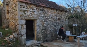 unuk obnovio djedovu kuću