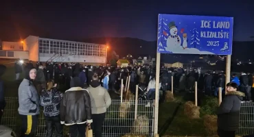 Više stotina Hrvata prosvjedovalo zbog zabrane Adventa u Uskoplju