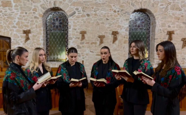 Božićna tradicija Hercegovine u novoj obradi Etno skupine Didak