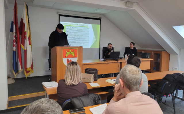 Udruge upozoravaju: 'HBŽ planira okoliš 'naglavačke', traži se moratorij na vjetro i solarne elektrane'