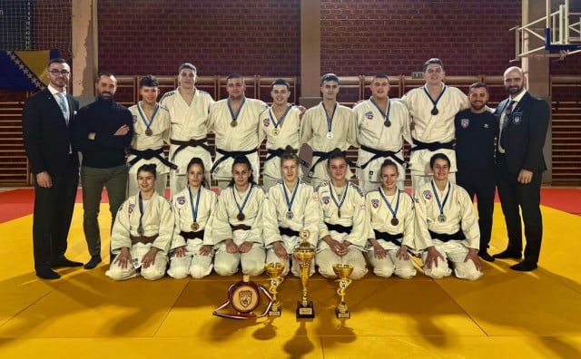 Mostarska Borsa srušila sarajevsku Bosnu nakon 30 godina dominacije