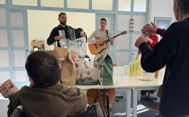 Mladi Hercegovci prikupili 113 božićnih paketa za humanitarne institucije