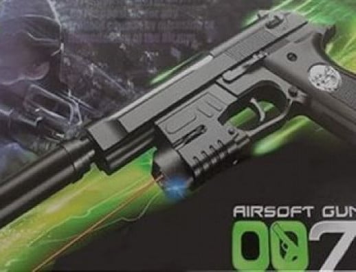 Opasna laserska igračka pištolj povučena s tržišta BiH zbog rizika od ozljede oka