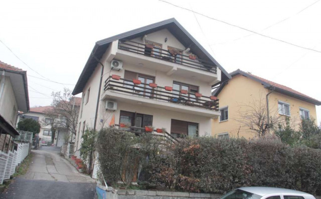 Policija pretresa dom F. A., neovlašteno otkrio identitet žrtava trgovanja djecom