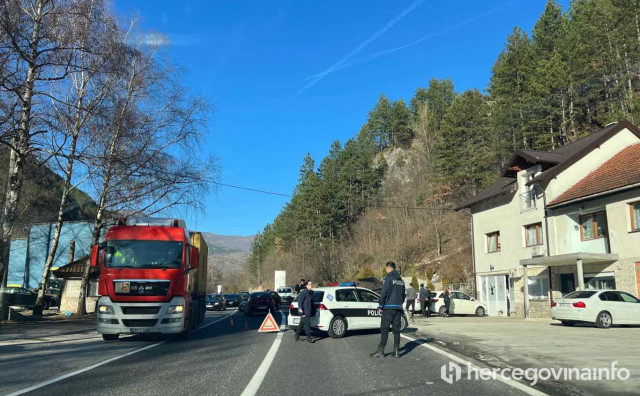 Vozačica (25) zadobila teške tjelesne ozljede u Konjicu, prevezena u SKB Mostar