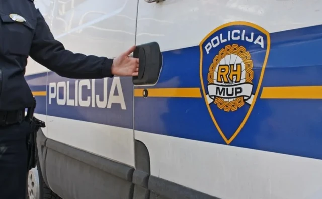 Policijska službenica pijana izazvala prometnu nesreću u Šibeniku, napuhala je 1,36