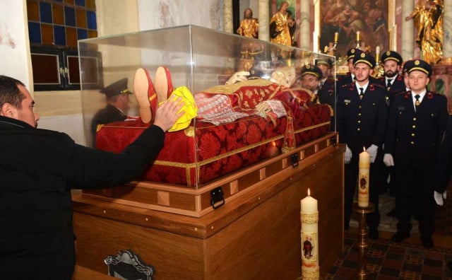 Relikvije blaženog Alojzija Stepinca vraćene u zagrebačku katedralu