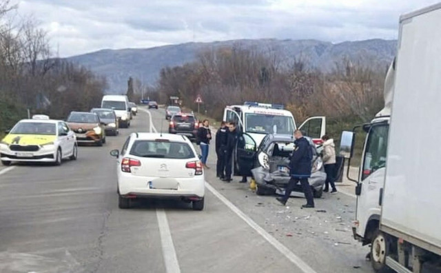 Mostar: Dvije osobe ozlijeđene u sudaru tri vozila kod Ortiješa na magistrali M-17