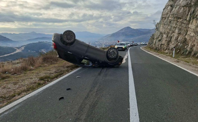 Fotografiranje panorame Trebinja završilo prevrtanjem vozila na cesti Trebinje – Bileća