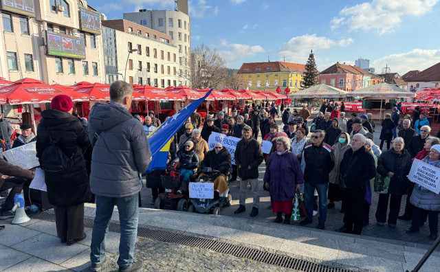 umirovljenici prosvjed u Tuzli
