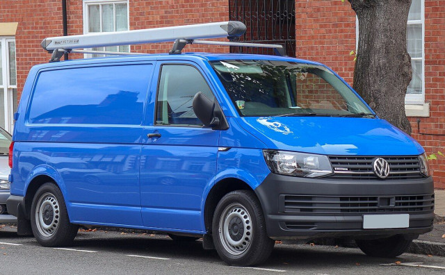 Porezna uprava u Mostaru prodaje zaplijenjena vozila VW Transporter i Mercedes Vito