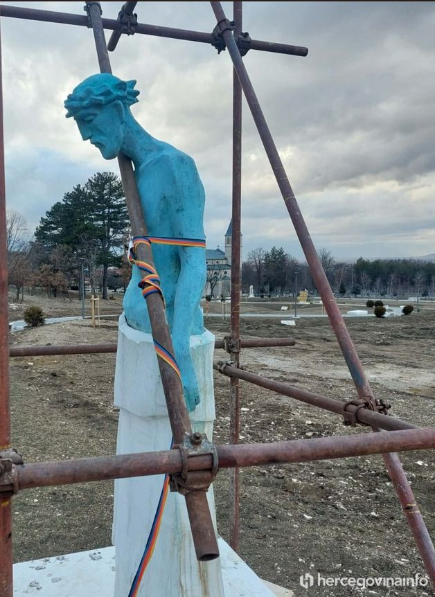 Križni put u Livnu, postavljene prve postaje