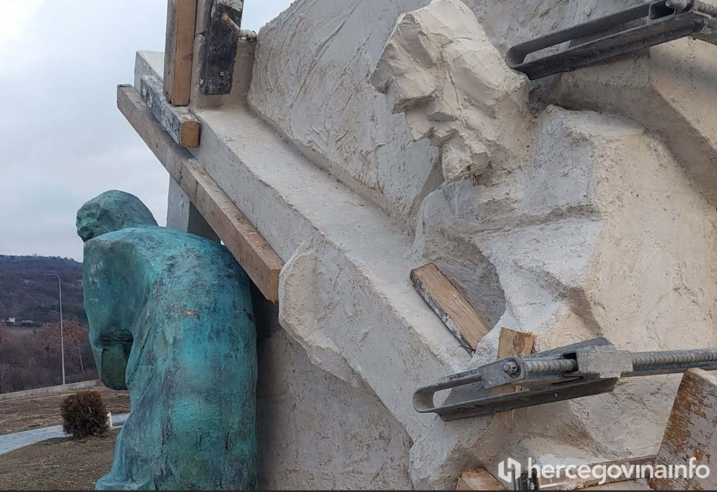 Križni put u Livnu, postavljene prve postaje