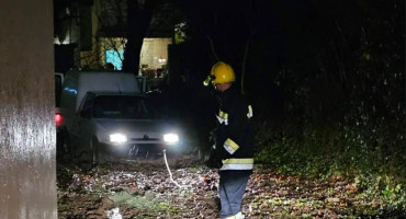 Mostarski vatrogasci na intervenciji 