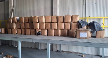 Pokušali prošvercati 652 jakne u BiH