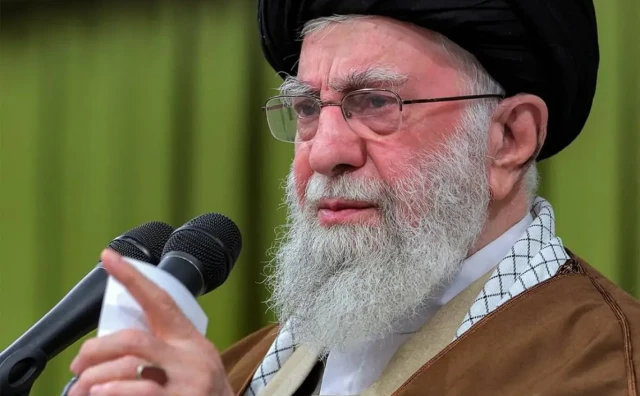 Iranski vođa ajatolah Ali Hamenei: Prosvjednici su vandali koji pokušavaju udovoljiti Trumpu