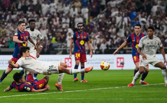 Iako je slavila u Superkupu, Barcelona nije puno više zaradila od Real Madrida