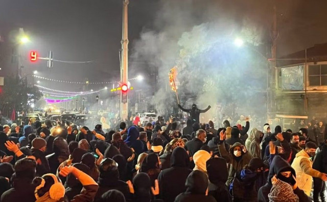 Zašto iranski vjerski režim opstaje iako bjesne nemiri?