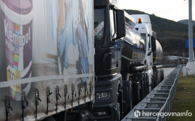 Prijevoznici iz BiH ne prekidaju prosvjed