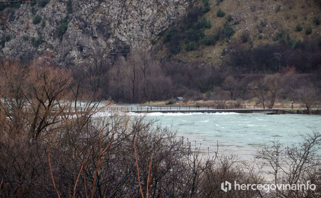Vodostaji u HNŽ-u u opadanju, poplavljena polja kod Čapljine i Stoca