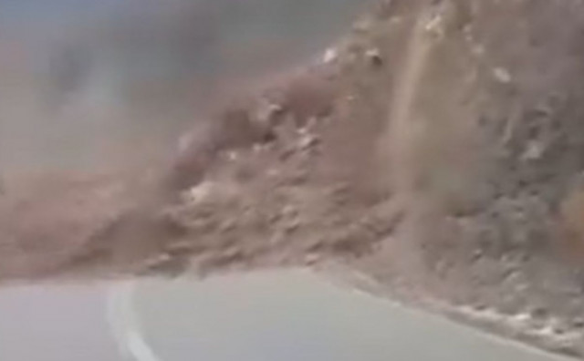 Vozač se zaustavio sekundu prije odrona u Čelebićima