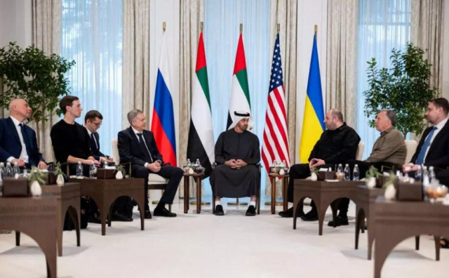 Prvi put za stolom Rusi, Ukrajinci i Amerikanci. Kremlj traži 'Formulu iz Anchoragea'